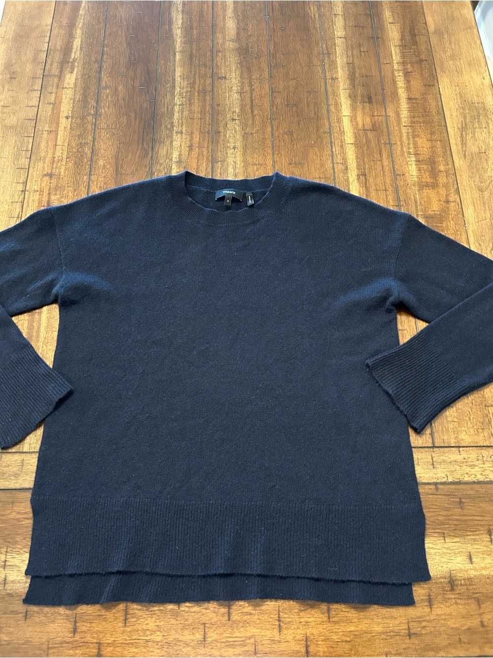 Theory Karenia Sweater Womens S Navy 100% Cashmere Crewneck High Low Hem